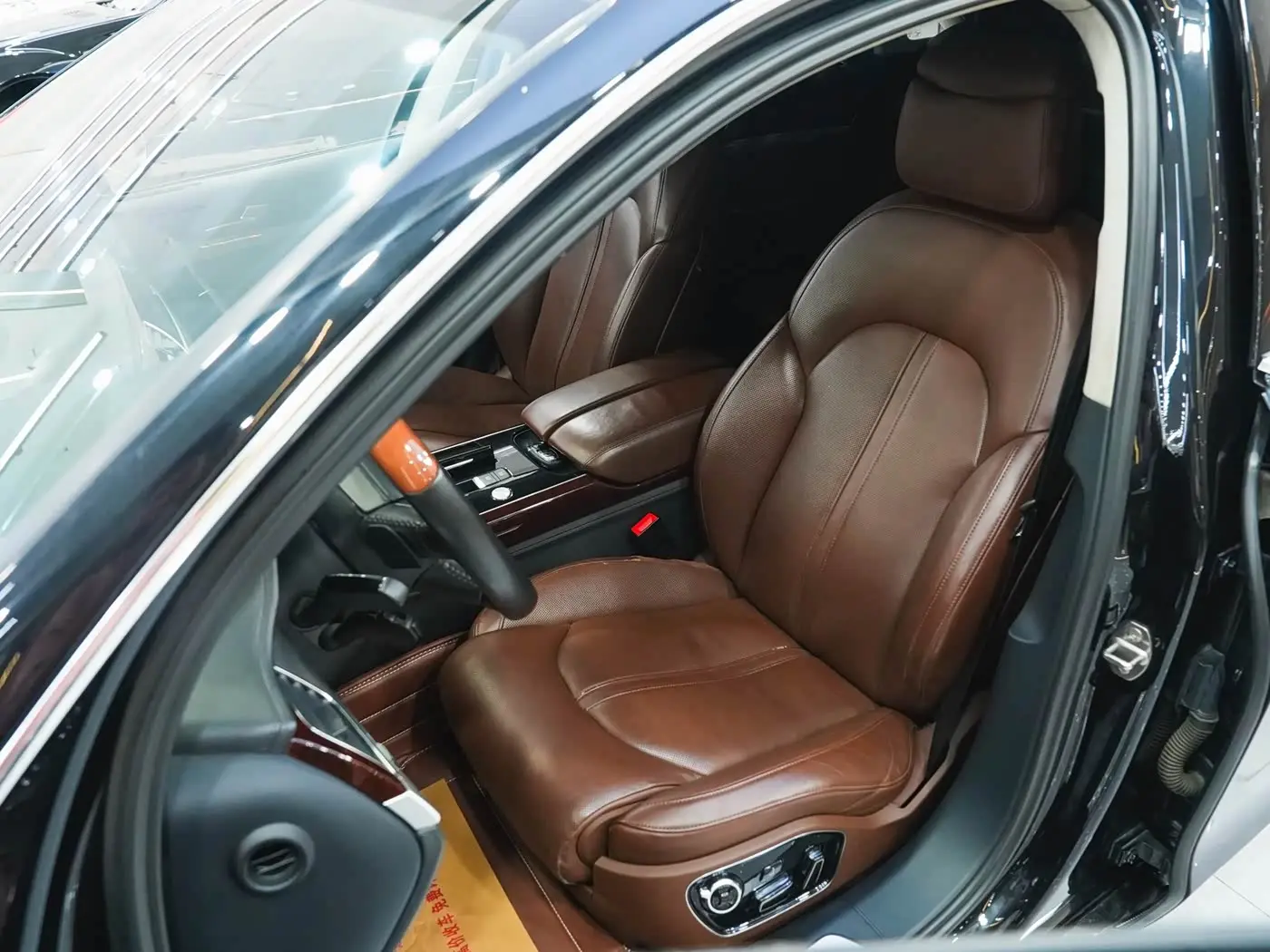 Audi A8 2012 — Şəkil 14/20