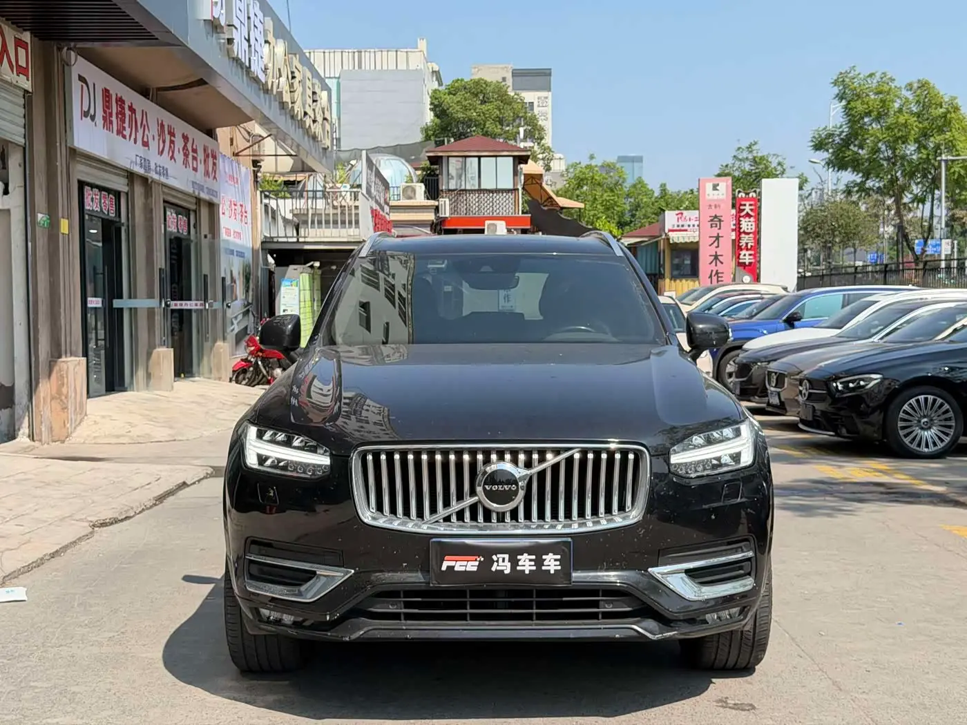 Volvo XC90 2021 — Photo 3/13