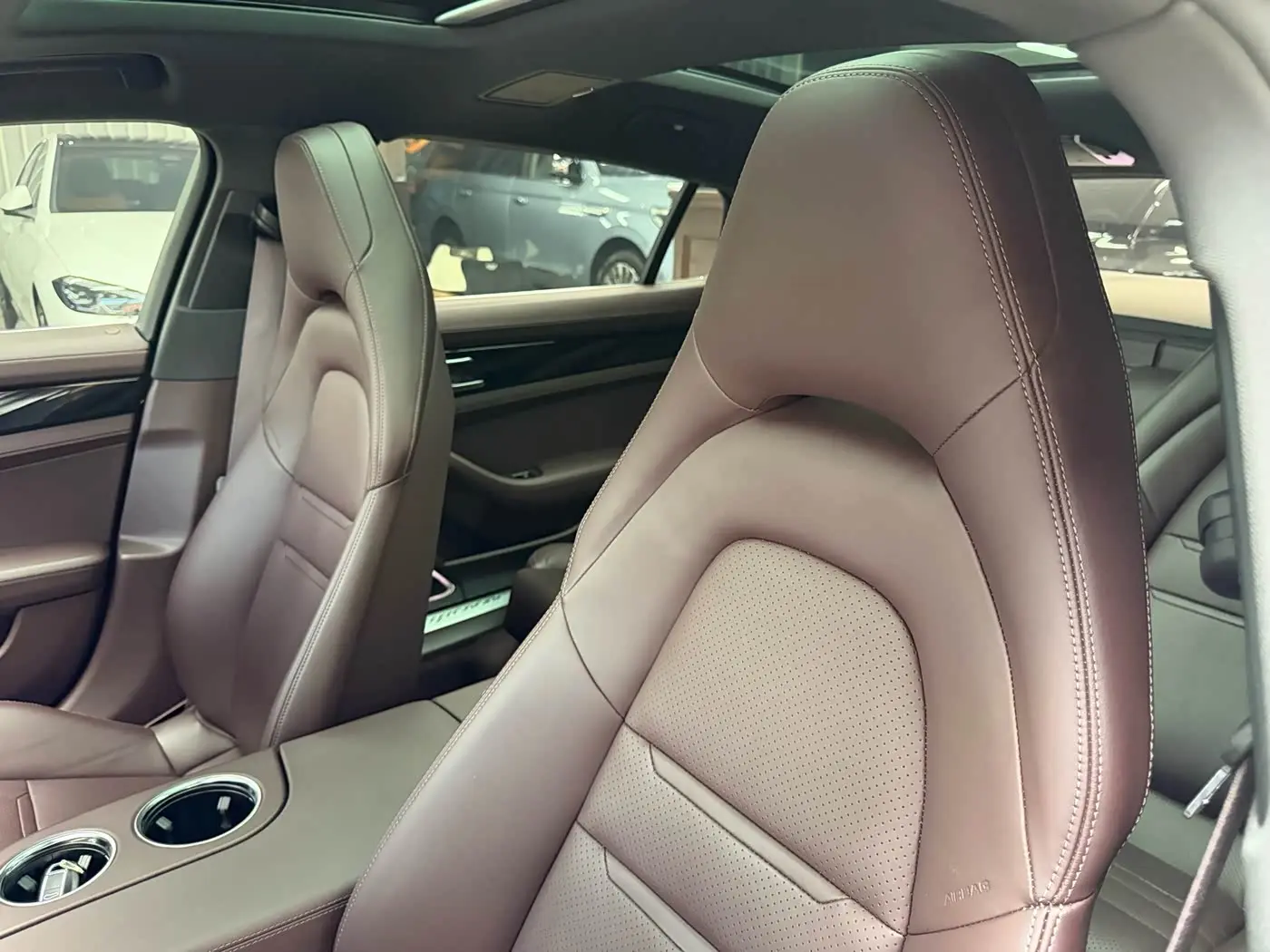 Porsche Panamera 2022 — Photo 18/20