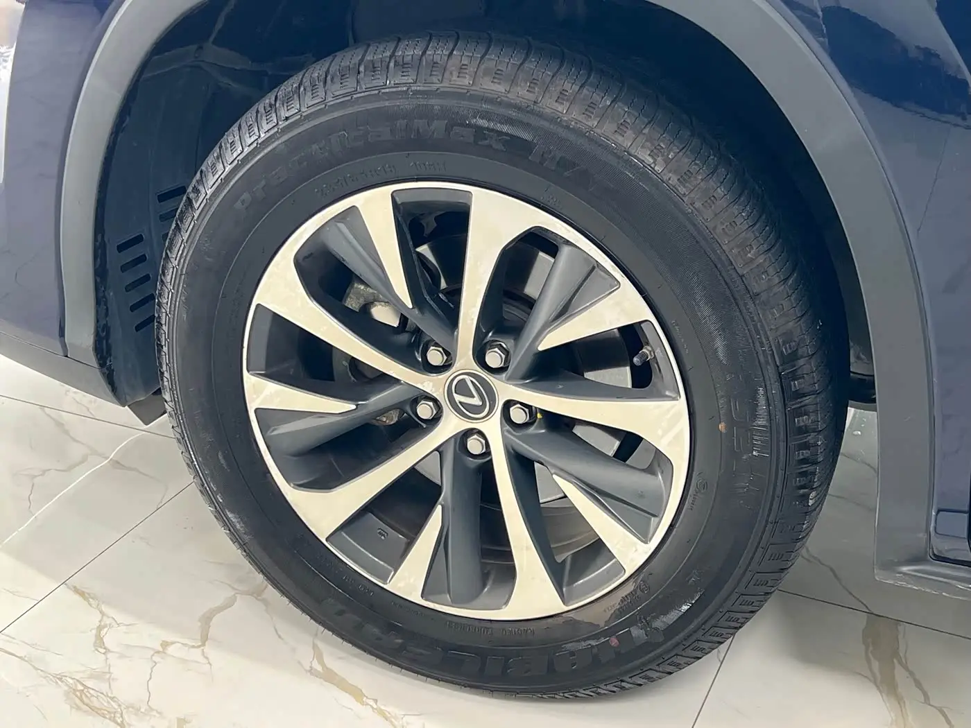 Lexus RX 2022 — Photo 18/20