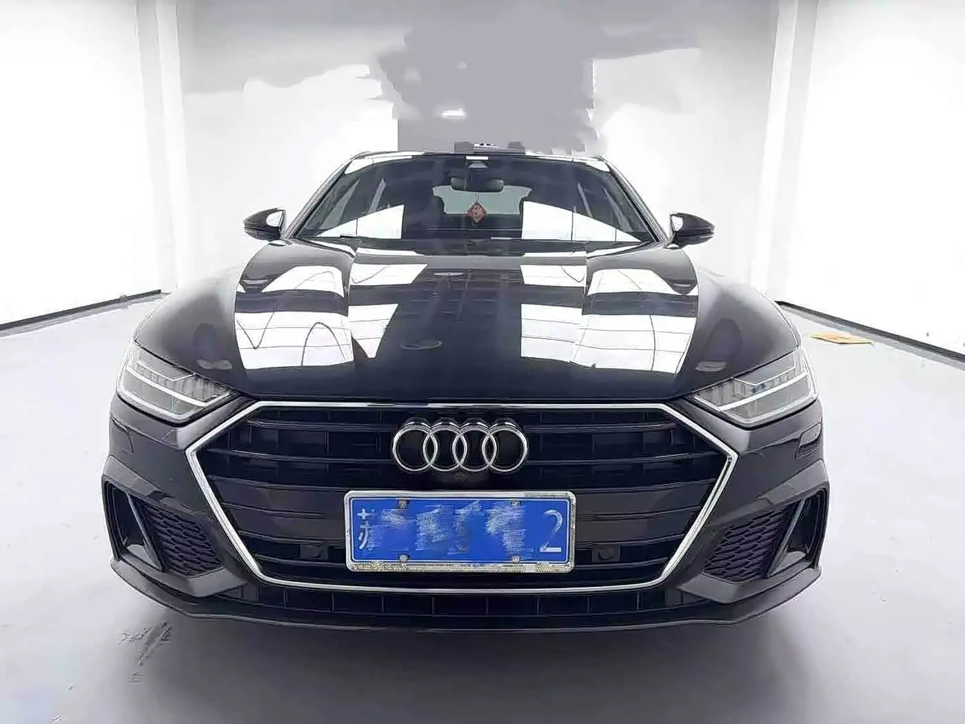 Audi A7 2021 — Photo 2/6