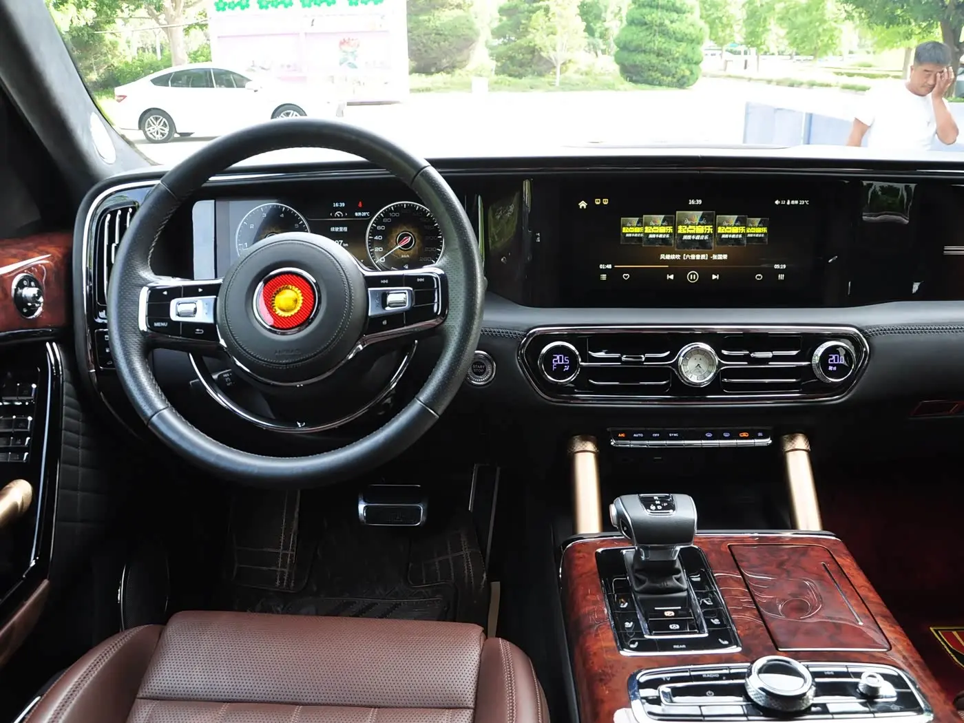 Hongqi Guoyao 2022 — Şəkil 8/18