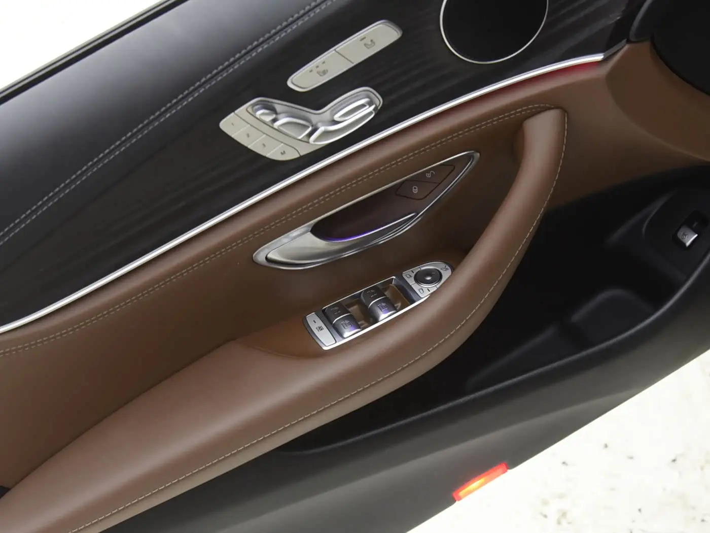 Mercedes-Benz E-Class 2020 — Şəkil 10/20