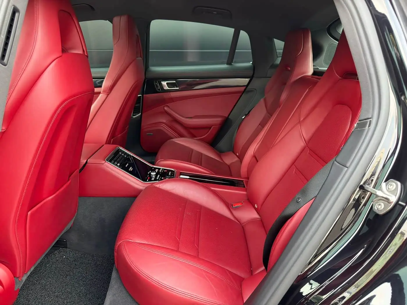 Porsche Panamera 2017 — Photo 10/16