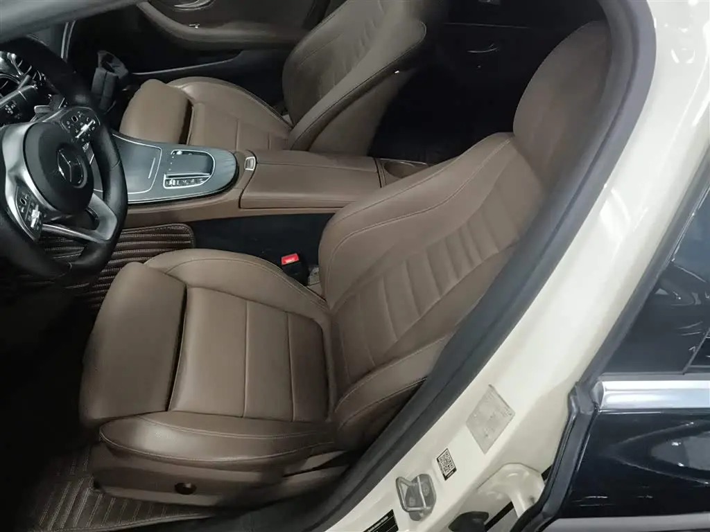 Mercedes-Benz E-Class 2019 — Фото 15/20