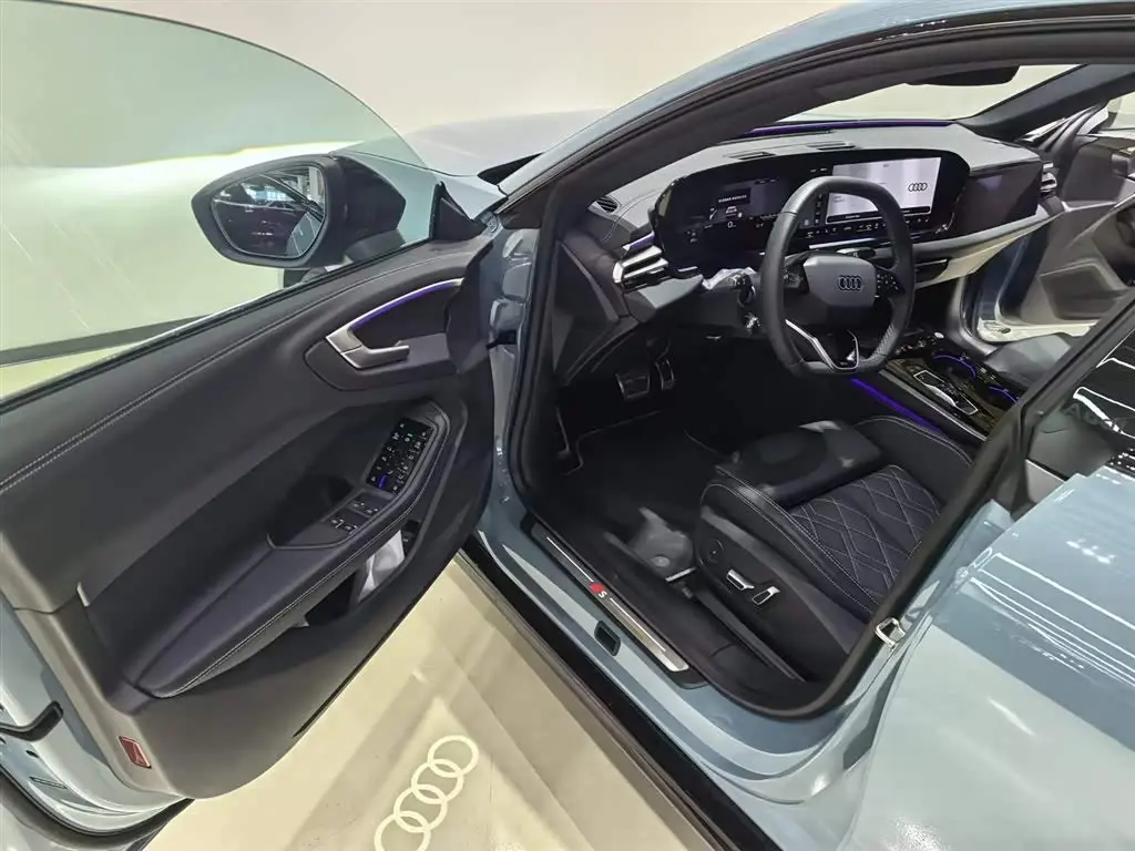 Audi A5L Sportback 2025 — Şəkil 17/20