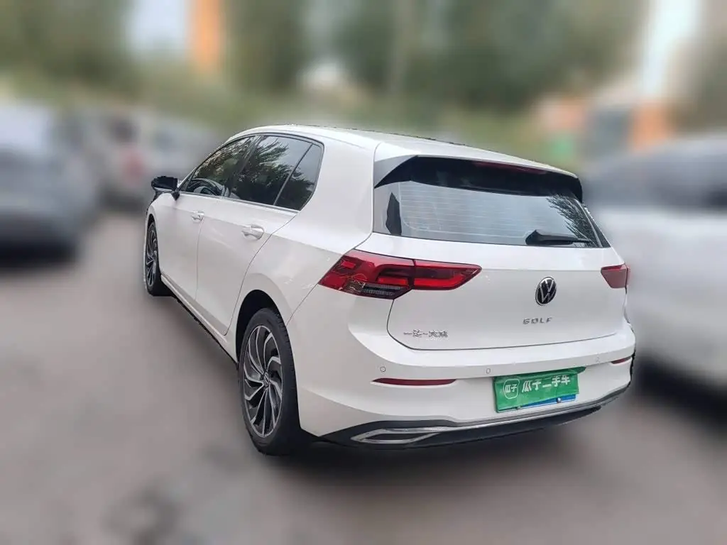 Volkswagen Golf 2023 — Photo 5/20