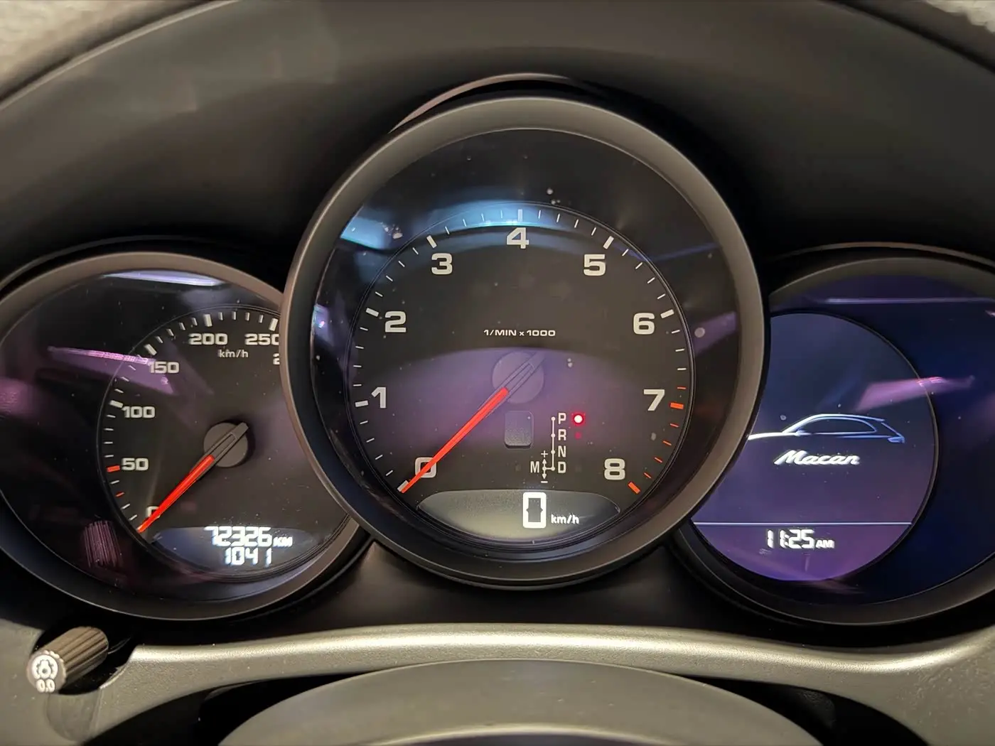 Porsche Macan 2021 — ფოტო 17/19