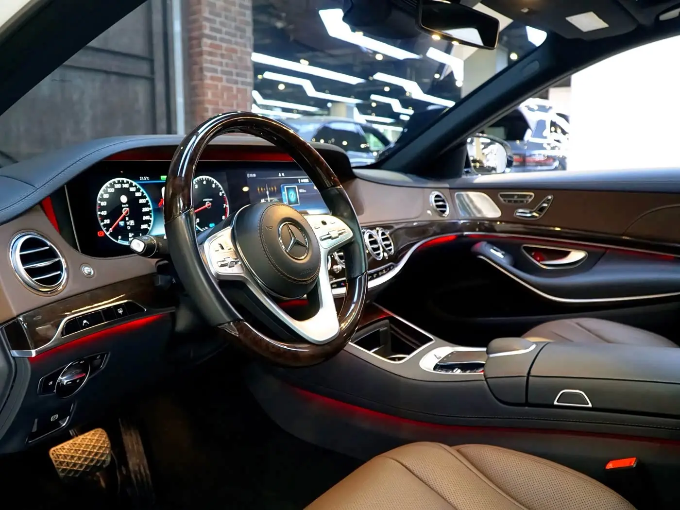 Mercedes-Benz S-Class 2020 — Photo 5/20
