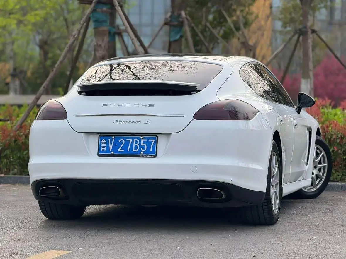 Porsche Panamera 2011 — Photo 6/9