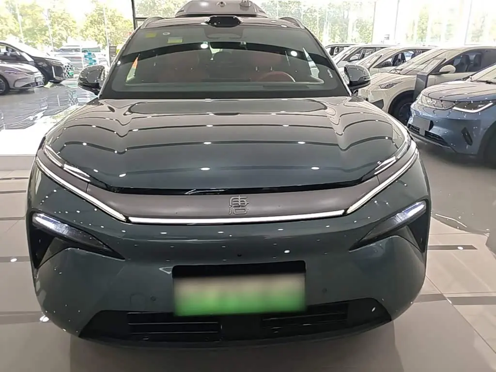 BYD Tang L 2025 — Photo 3/20