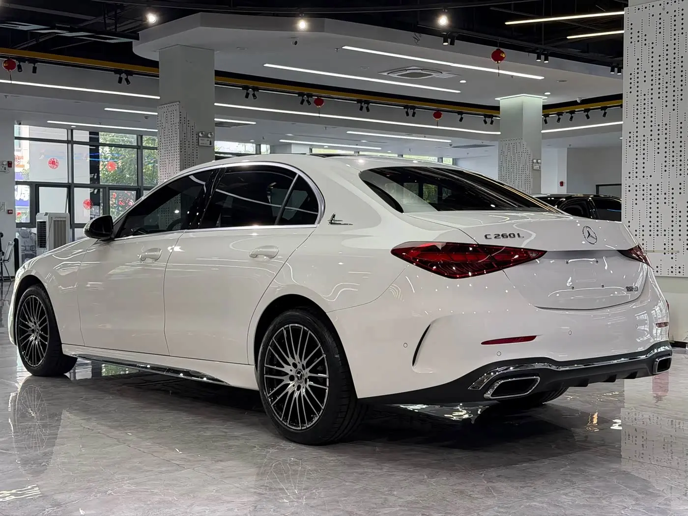 Mercedes-Benz C-Class 2024 — Photo 14/16
