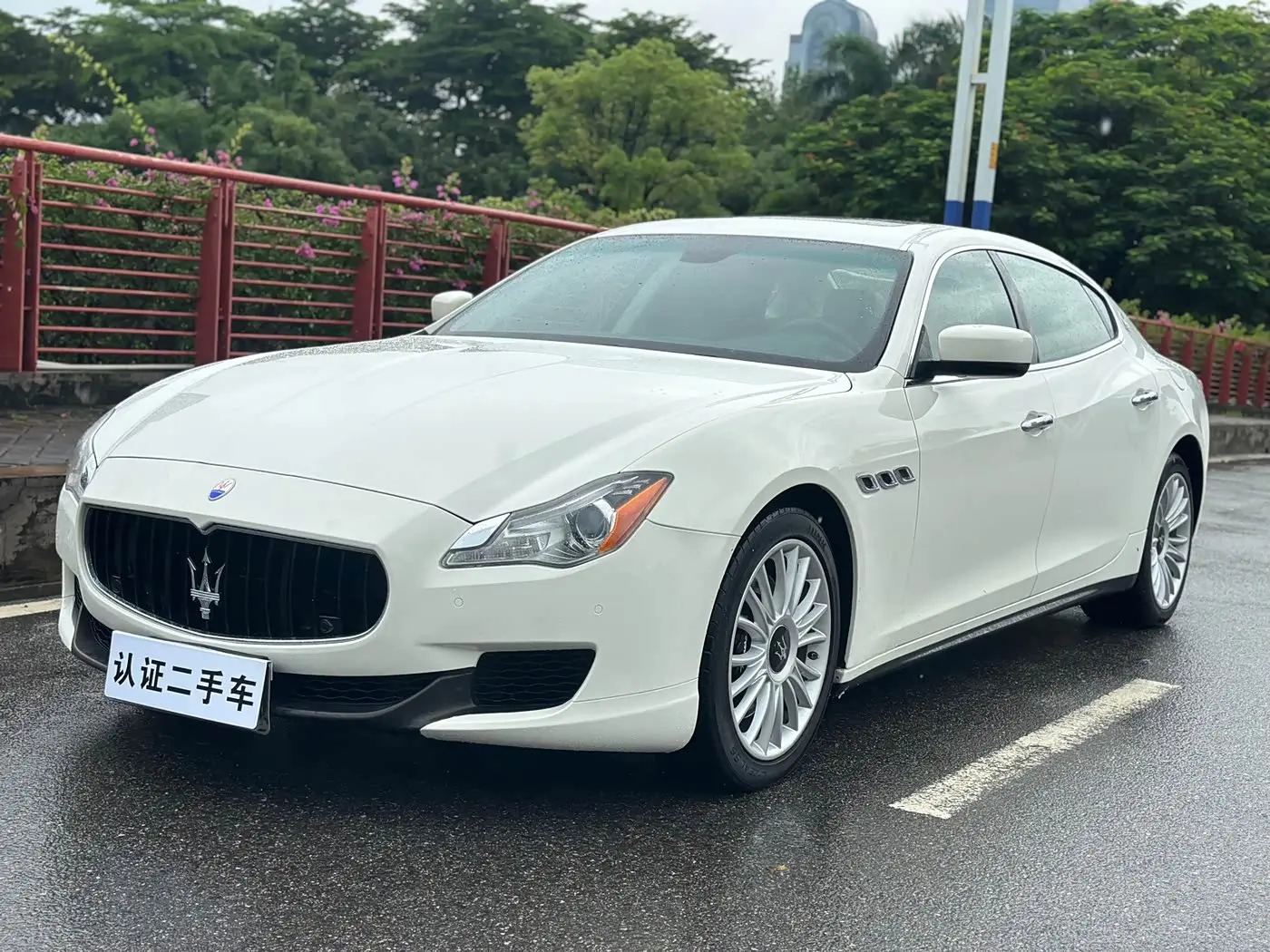 Maserati Quattroporte 2014 — Photo 1/13