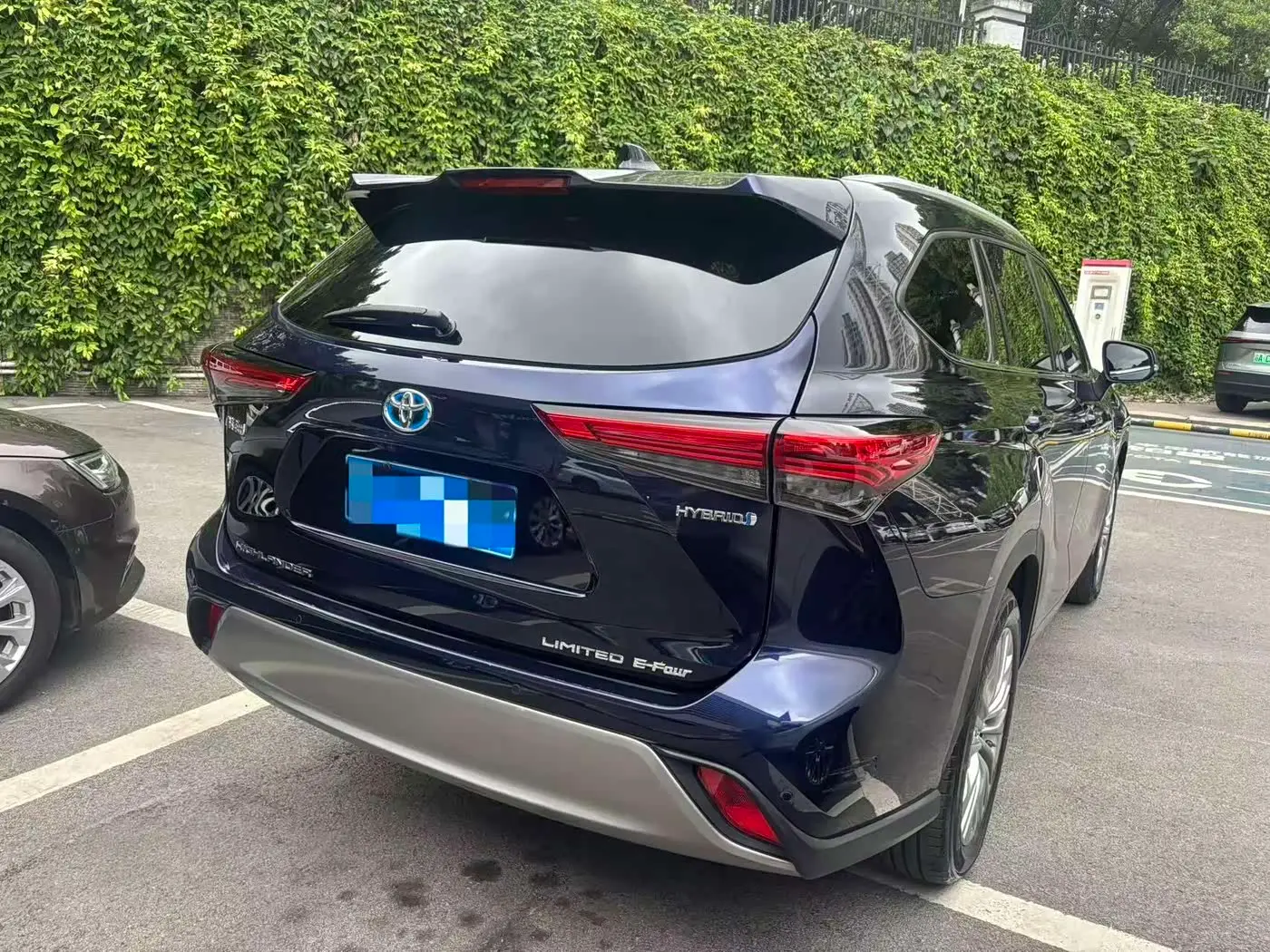 Toyota Highlander 2021 — Photo 5/10