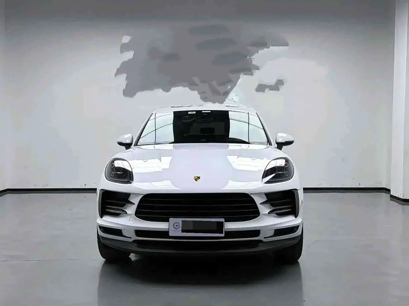 Porsche Macan 2020 — Photo 2/8