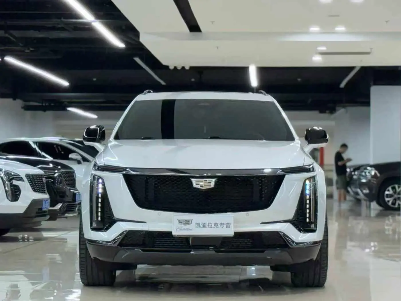 Cadillac XT5 2024 — Photo 2/9