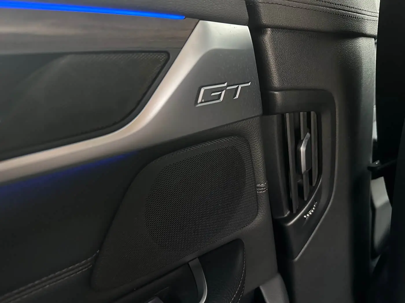 BMW 6 Series GT 2019 — Photo 10/13