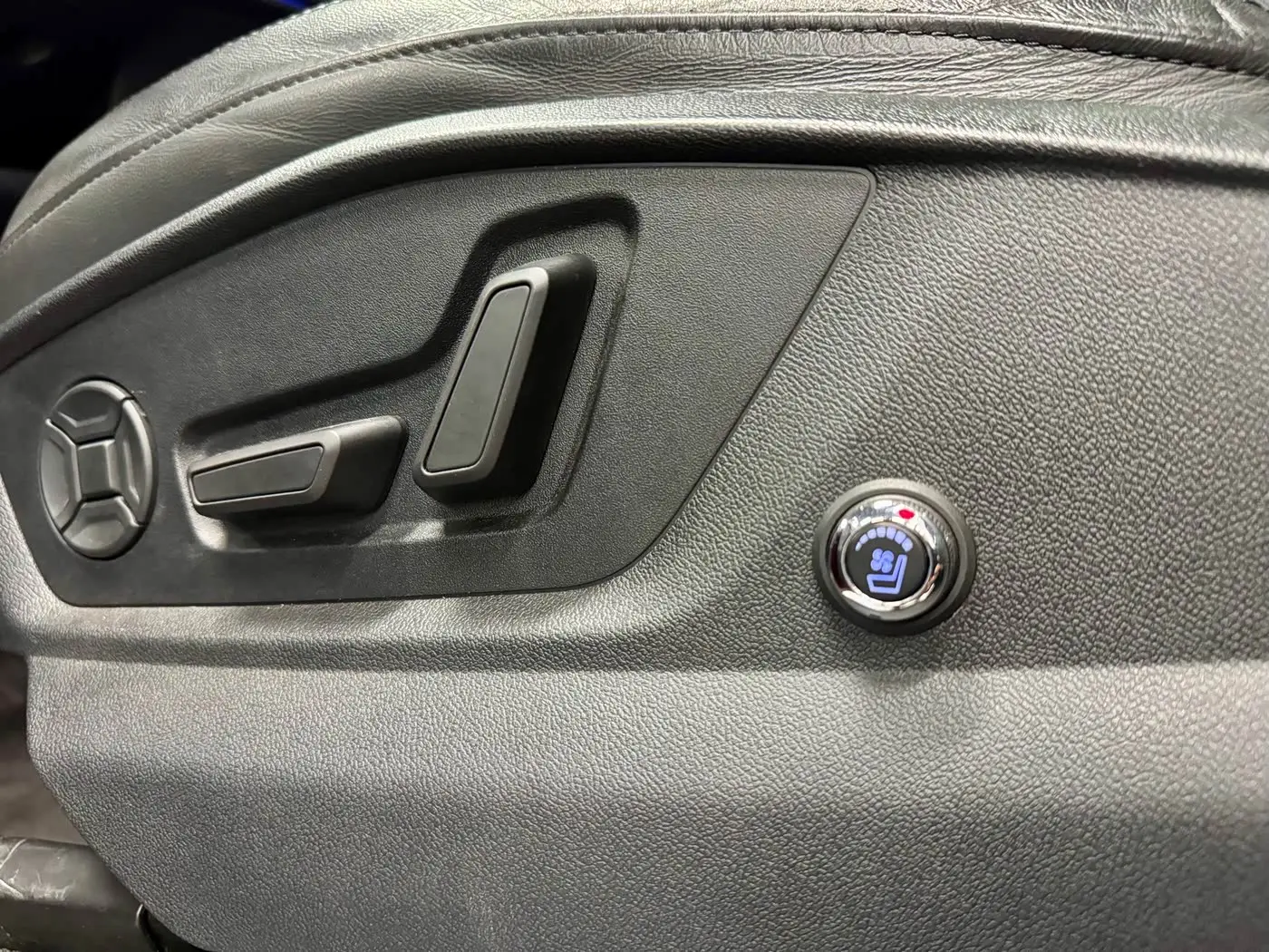 Audi Q7 2021 — Photo 13/15