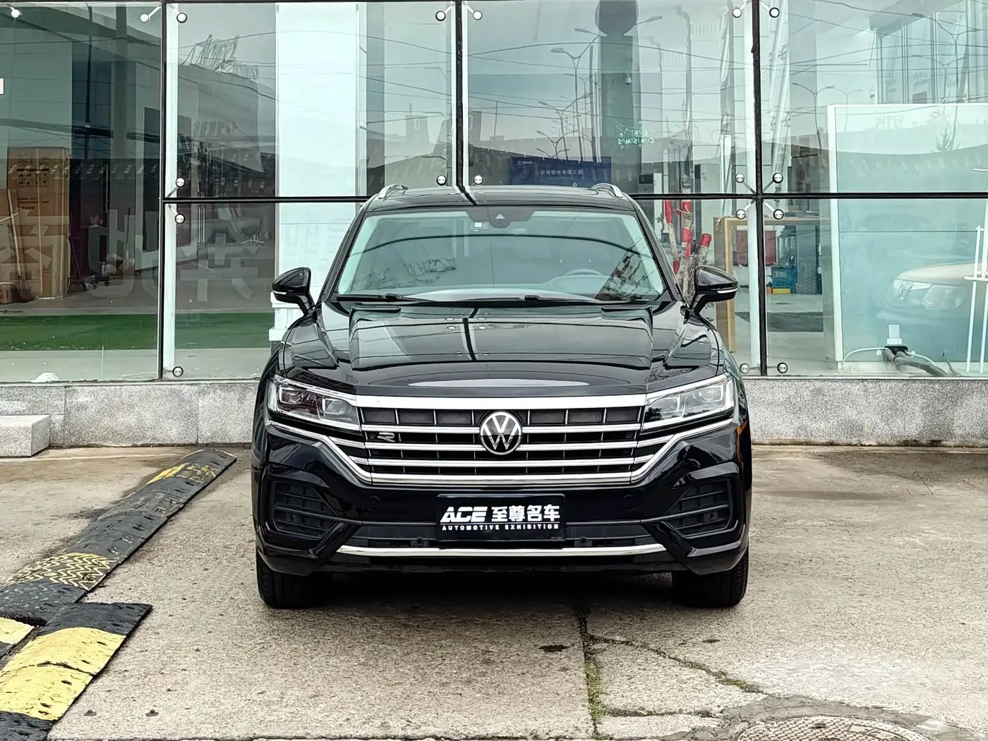 Volkswagen Touareg 2024 — Şəkil 2/19