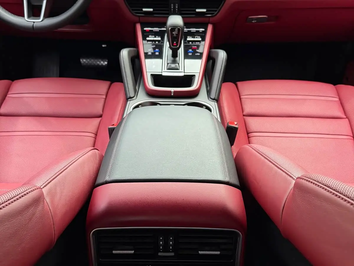 Porsche Cayenne 2022 — Şəkil 15/20