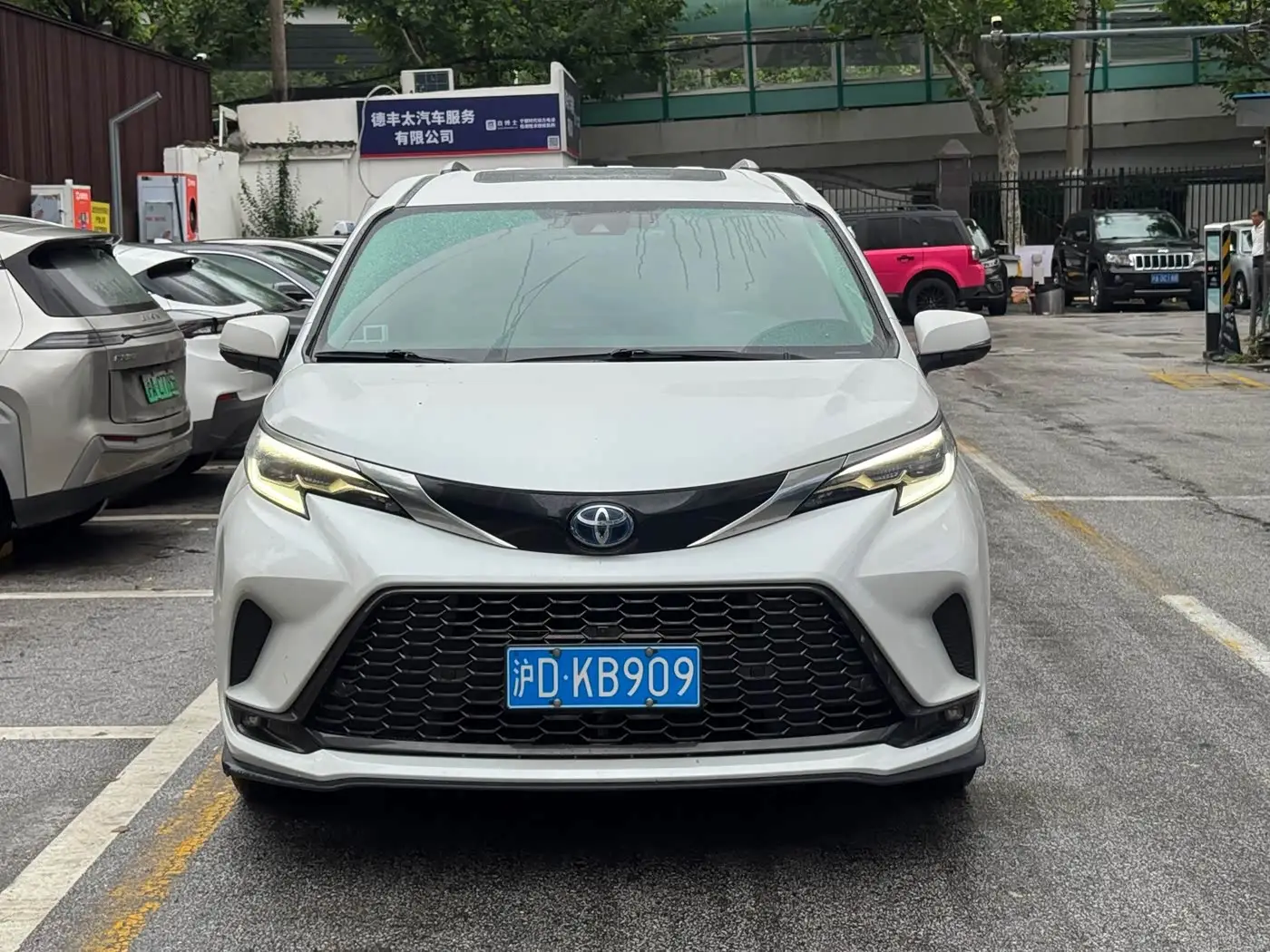 Toyota Granvia, 2023