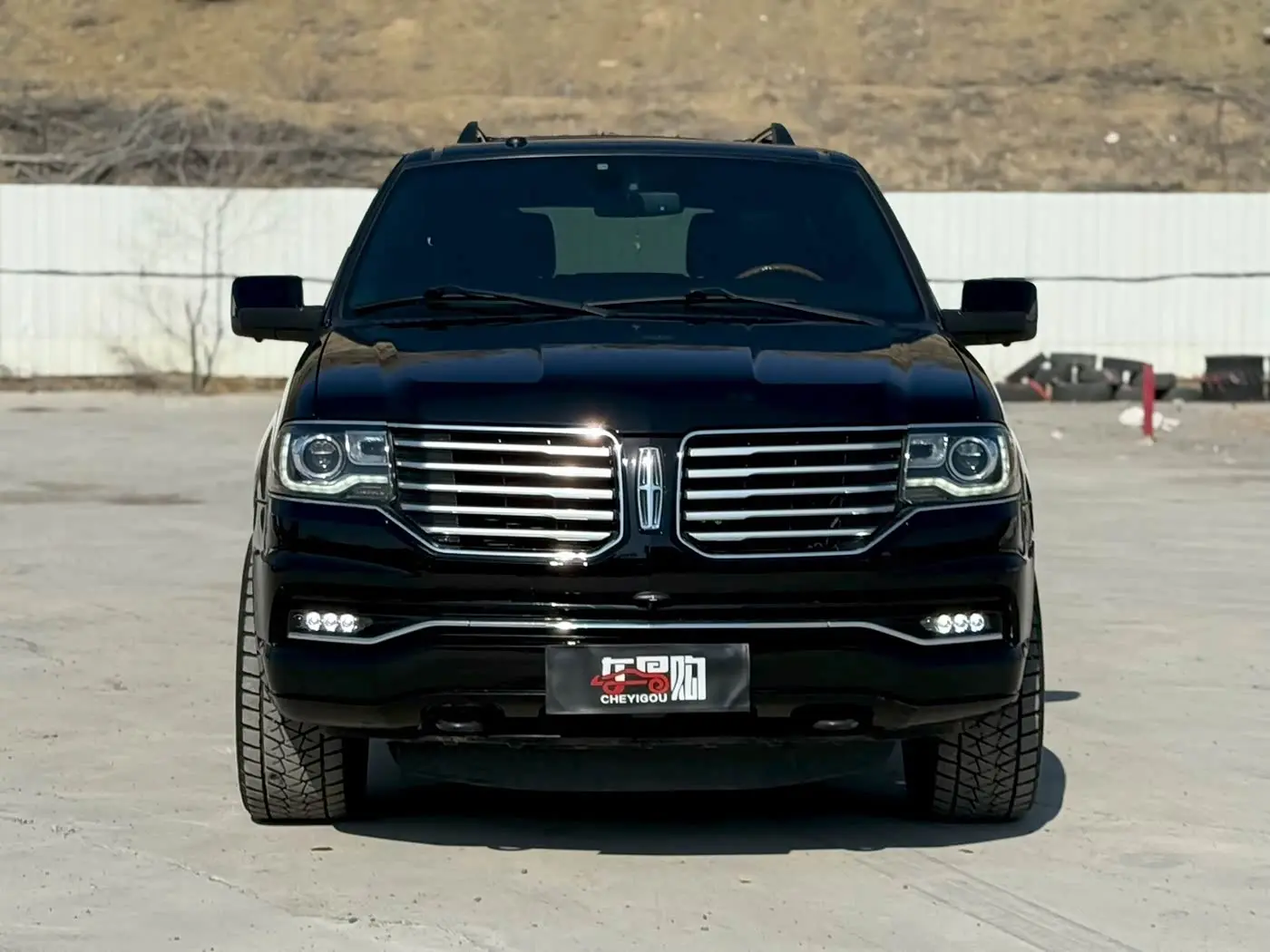 Lincoln Navigator 2017 — Şəkil 2/9