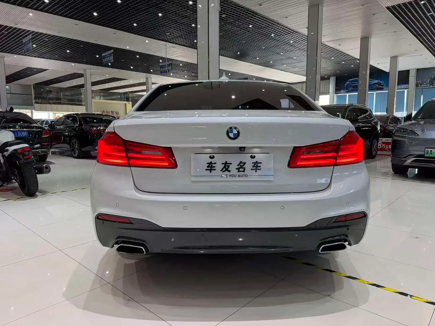 BMW 5 Series 2018 — Photo 6/13