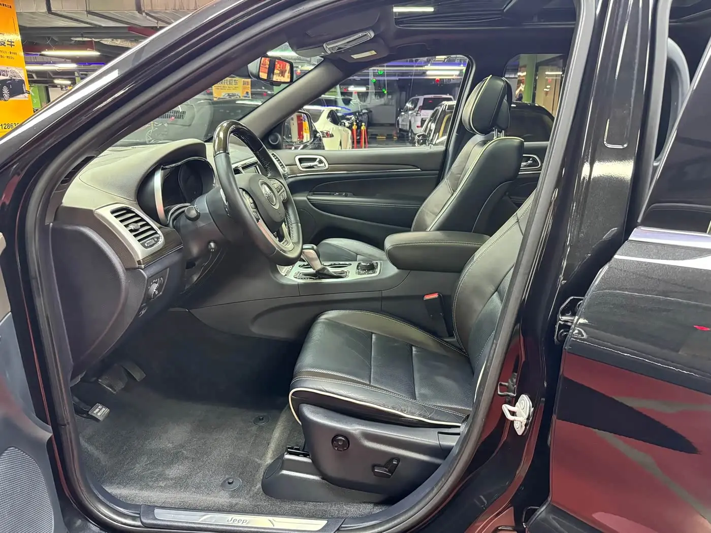Jeep Grand Cherokee 2016 — Photo 16/20