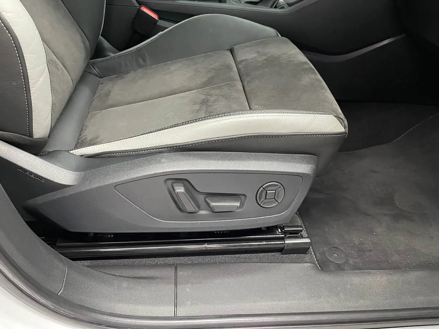 Audi Q3 2022 — Şəkil 15/20