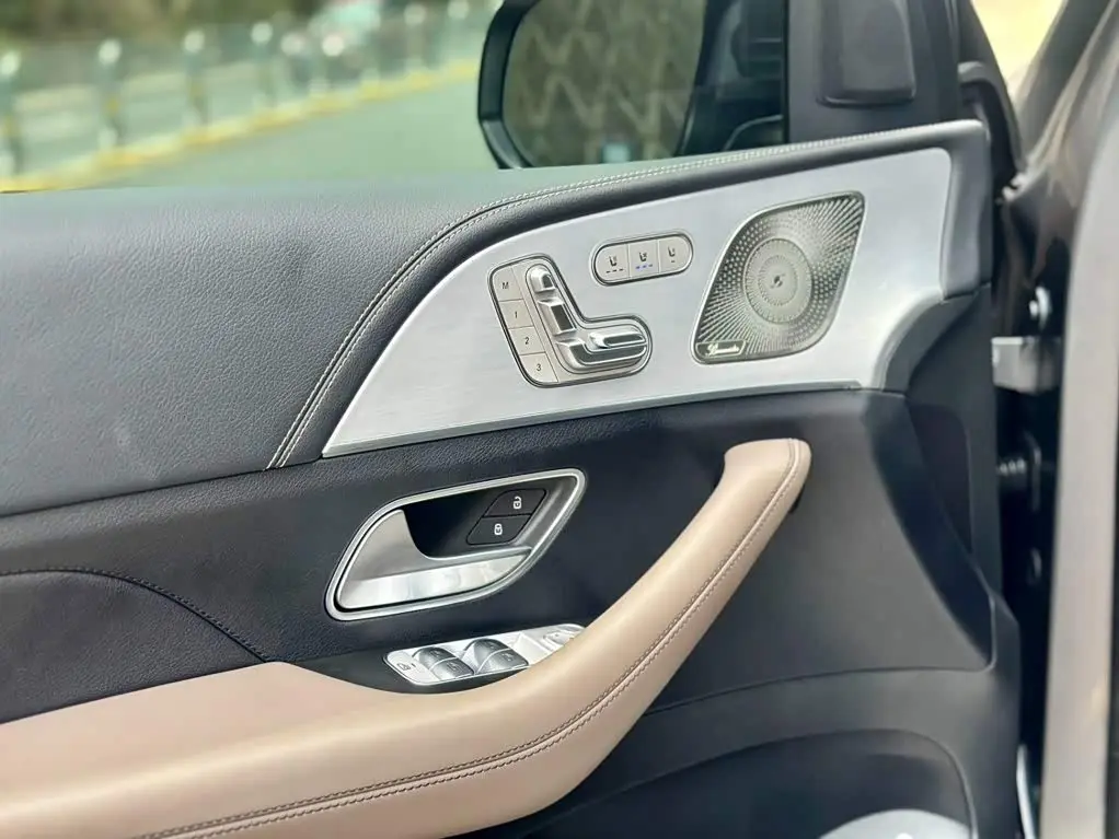 Mercedes-Benz GLE AMG 2023 — Фото 14/20