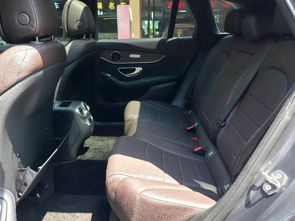 Mercedes-Benz GLC 2020 — Photo 11/12