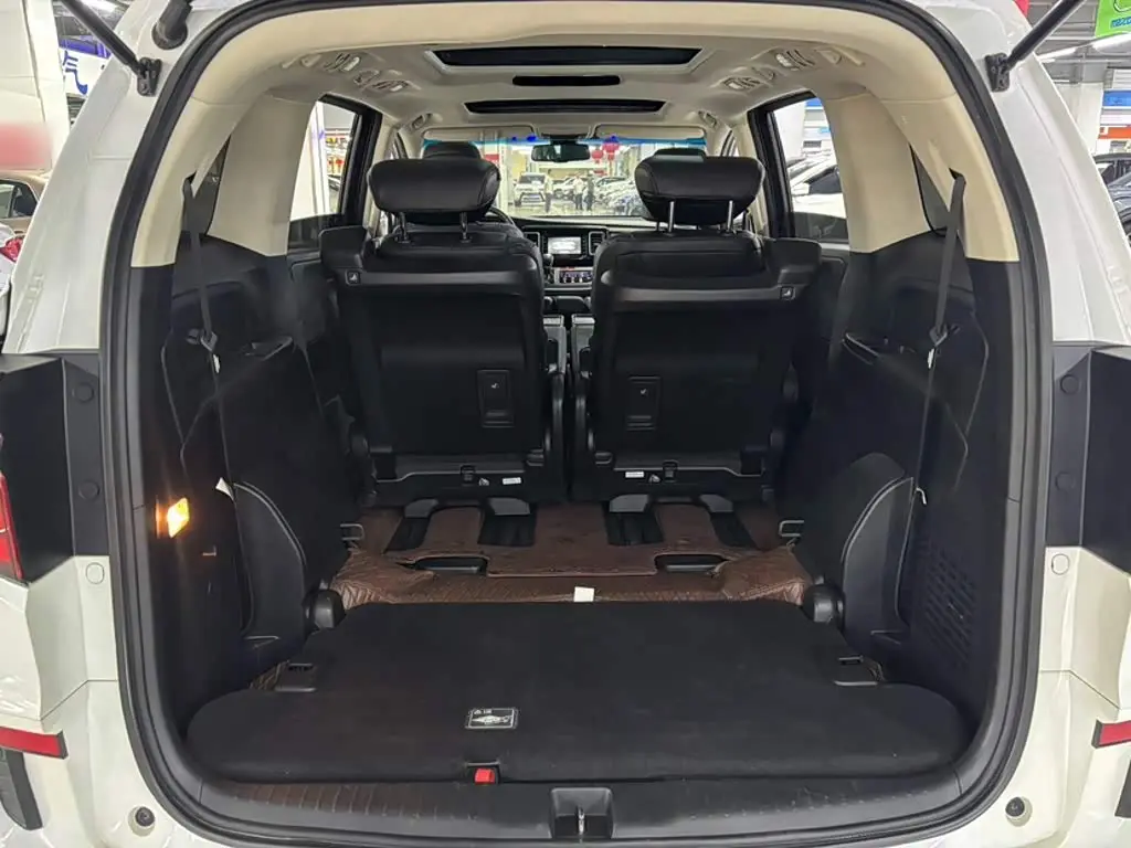 Honda Elysion 2017 — Photo 16/16