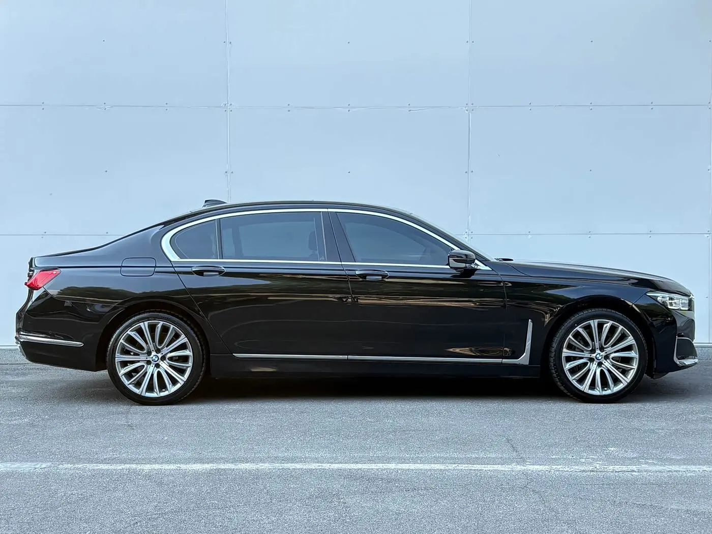 BMW 7 Series 2020 — Photo 9/20
