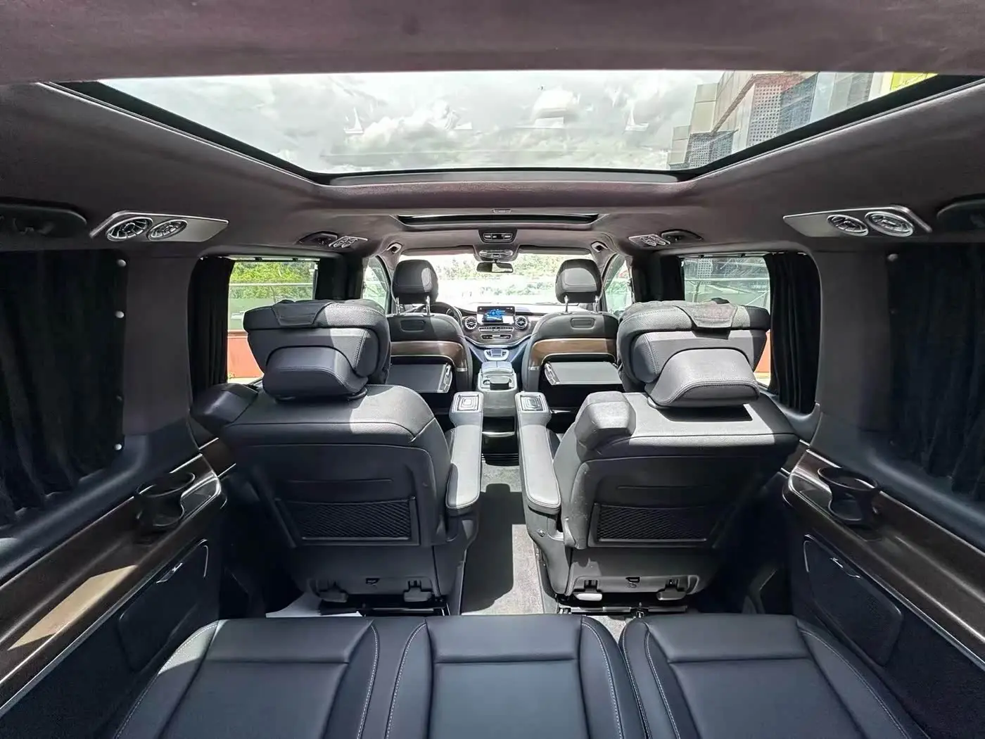 Mercedes-Benz V-Class 2022 — Şəkil 14/17