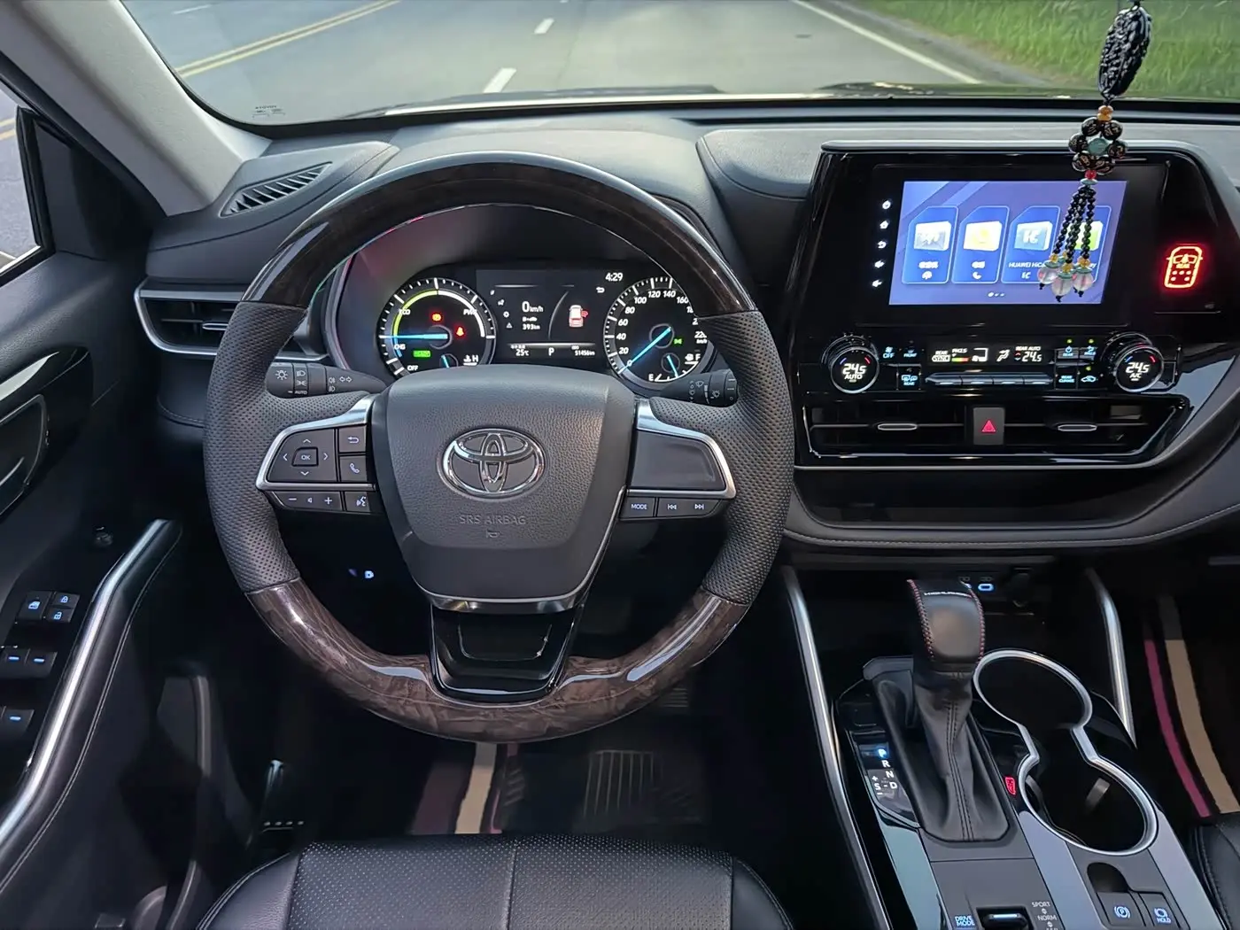 Toyota Highlander 2022 — Фото 12/15