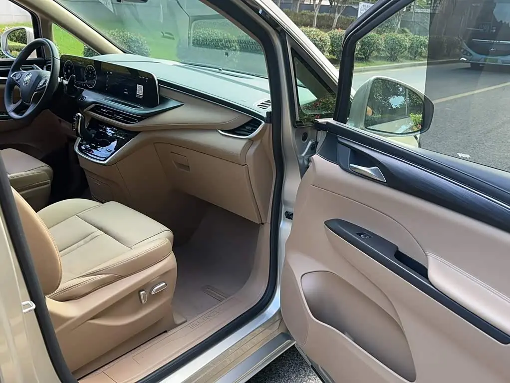Buick GL8 2021 — ფოტო 16/20