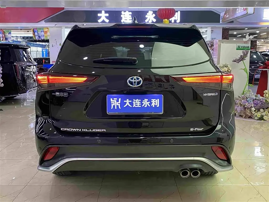 Toyota Crown Kluger 2024 — Şəkil 16/18