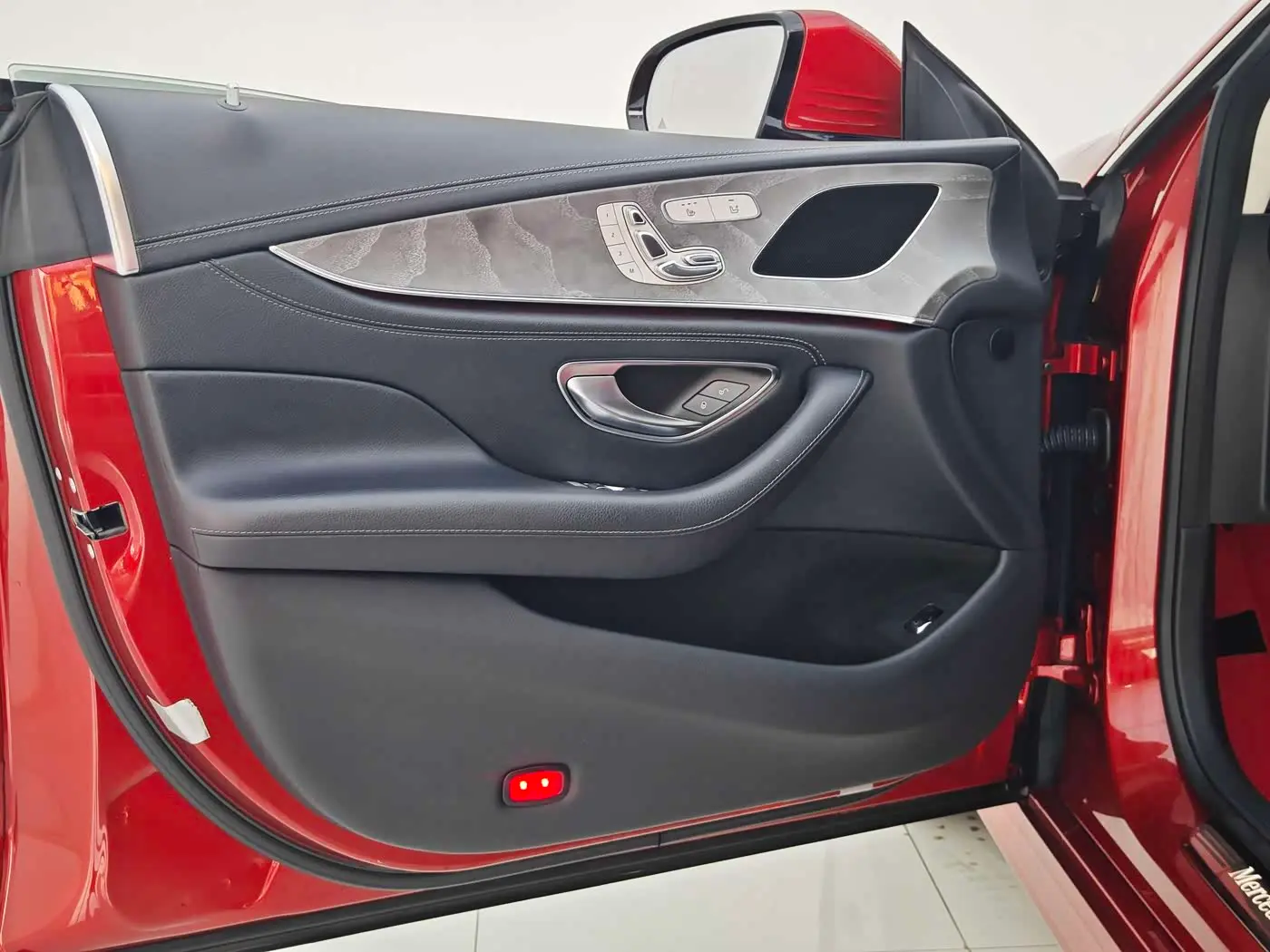 Mercedes-Benz CLS 2019 — Photo 17/20