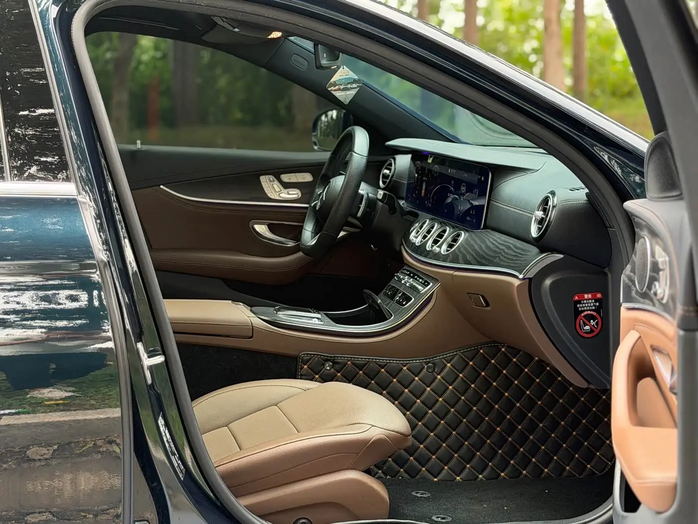 Mercedes-Benz E-Class 2021 — Фото 10/17
