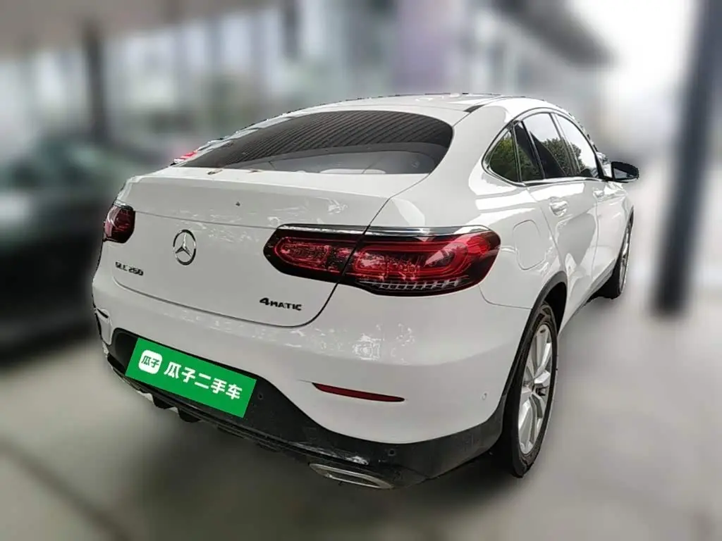 Mercedes-Benz GLC Coupe 2020 — Photo 10/20
