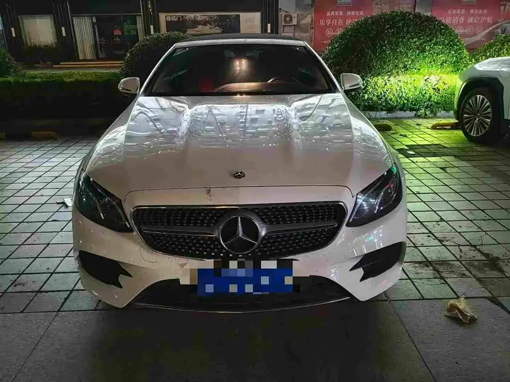 Mercedes-Benz E-Class 2019 — Photo 2/9