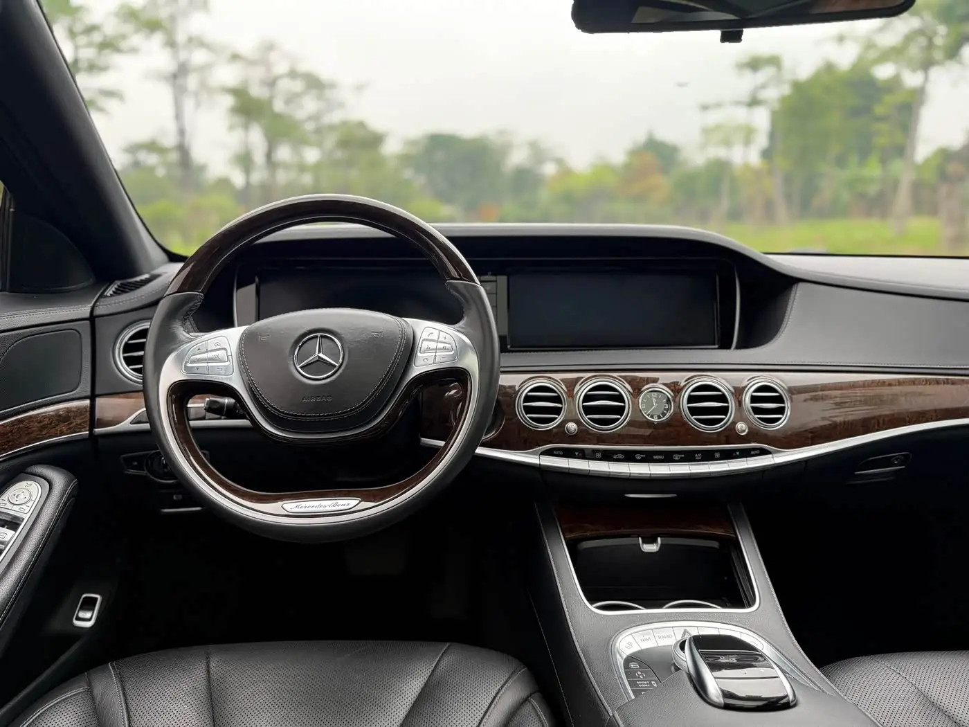 Mercedes-Benz S-Class 2015 — Photo 10/20