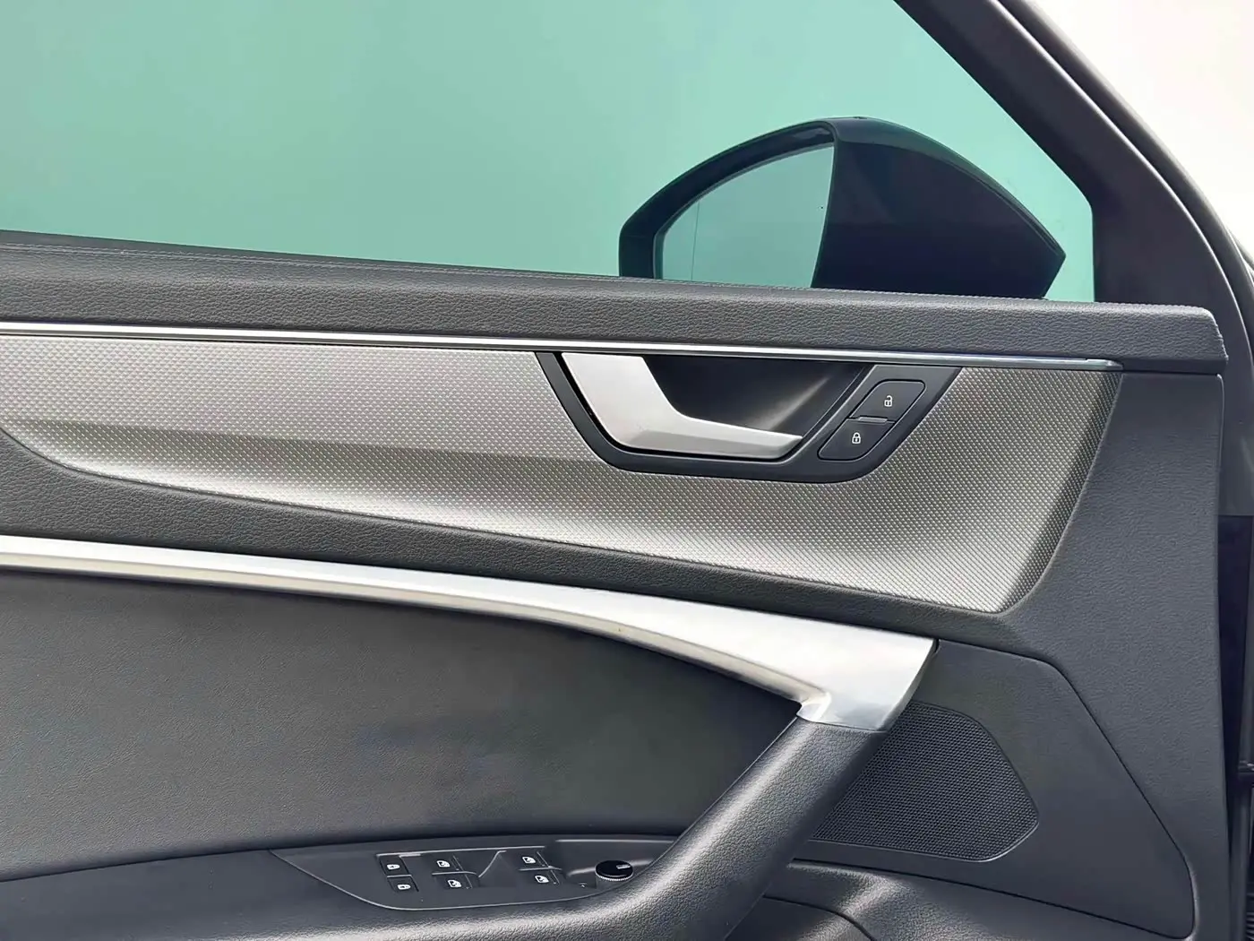 Audi A6L 2021 — Photo 8/13