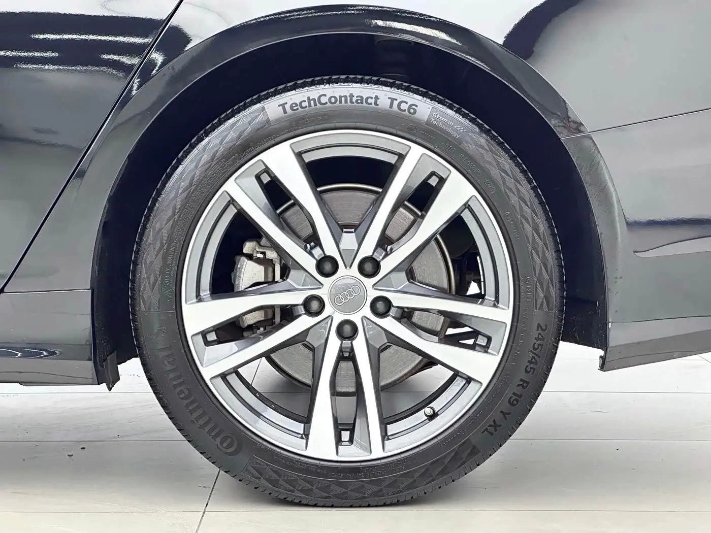 Audi A6L 2021 — Photo 13/13