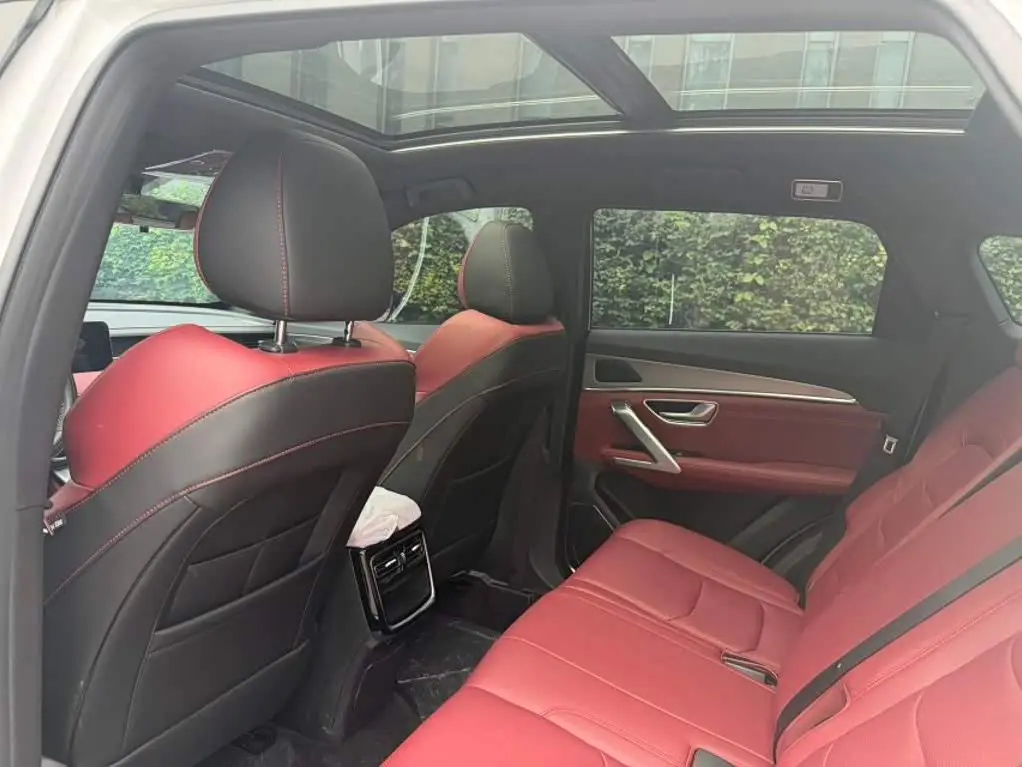 Jetour X70 PLUS 2025 — Photo 9/10
