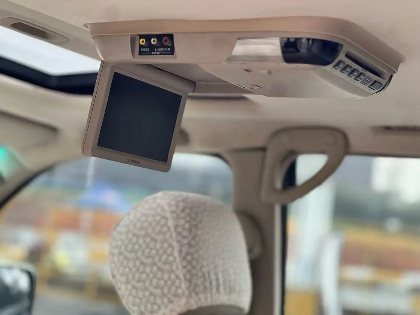Toyota Land Cruiser 2011 — Photo 17/20