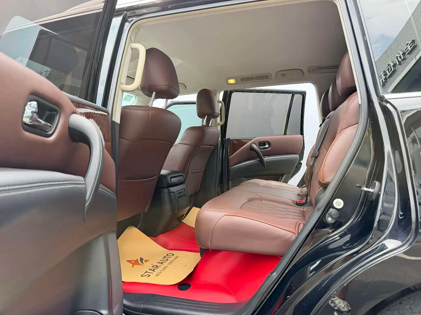 Nissan Patrol 2019 — Photo 9/17