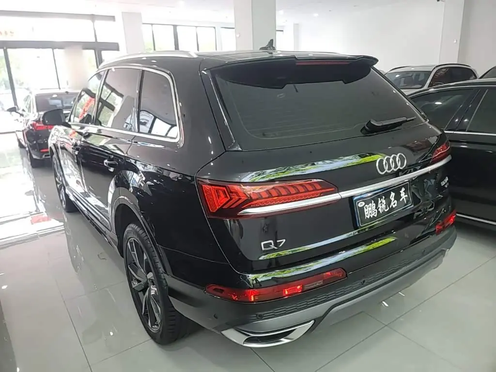 Audi Q7 2024 — ფოტო 5/20