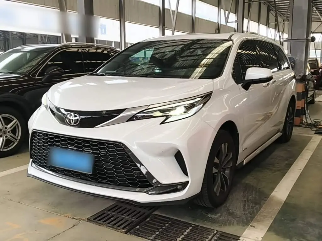 Toyota Granvia 2024 — Şəkil 1/20