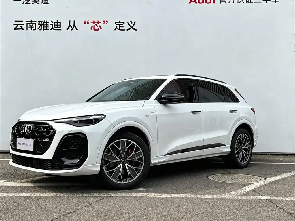 Audi Q5L 2026 — Фото 1/20